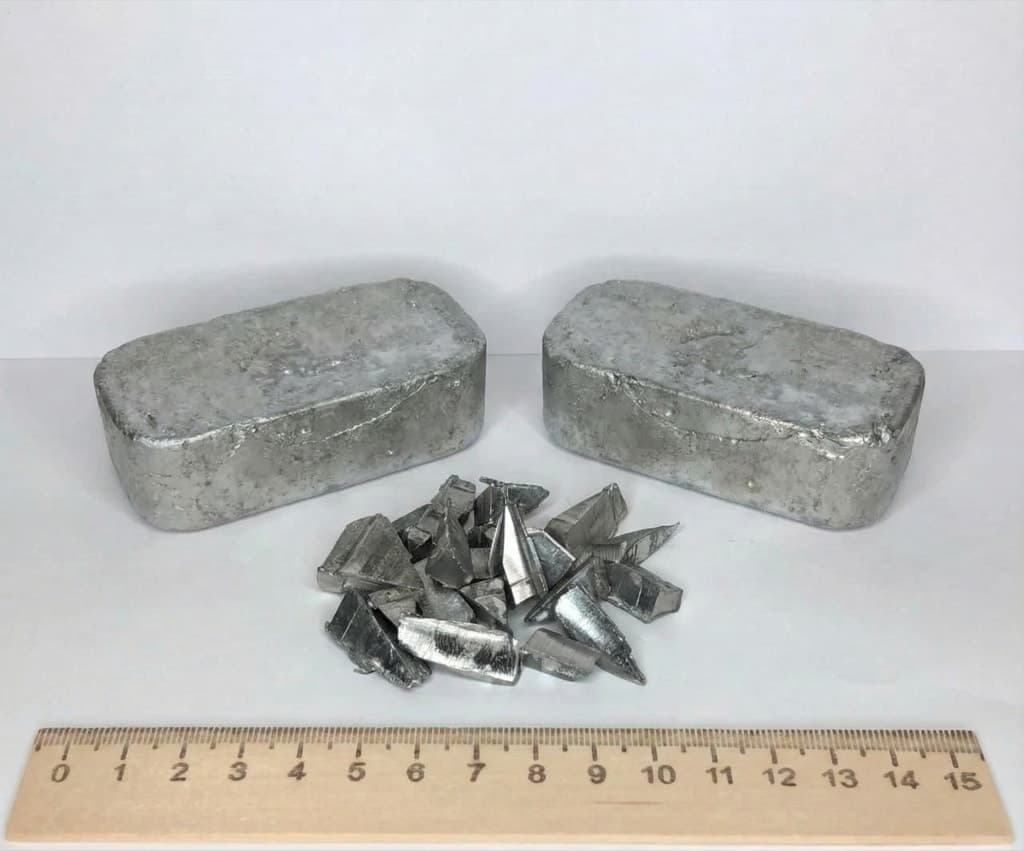 Cadmium metal sample
